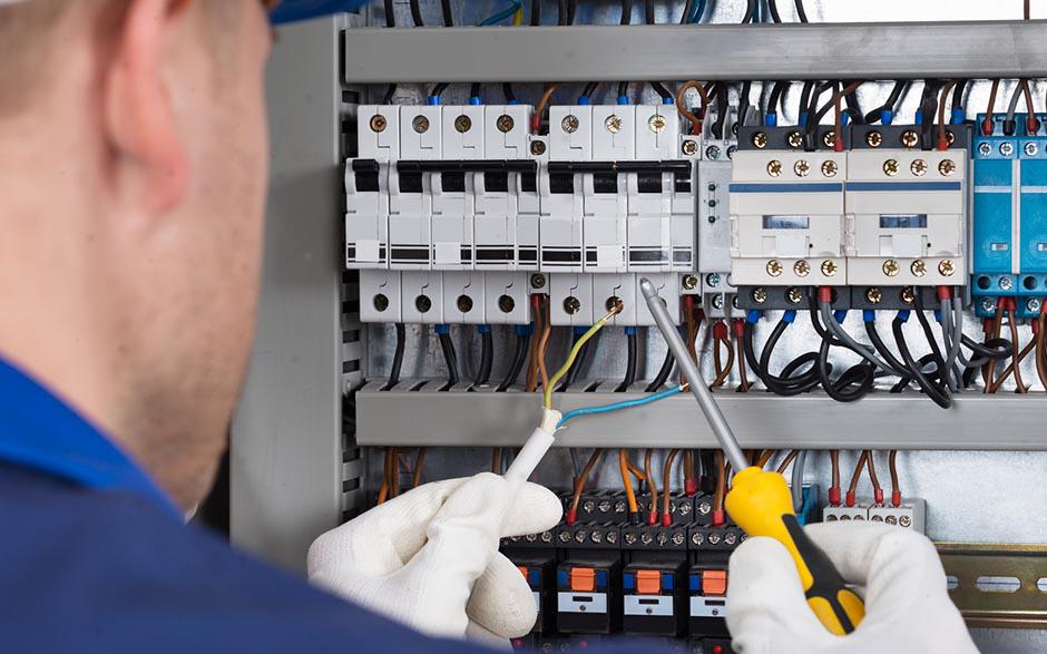 électricien dans le bâtiment Voisins-le-Bretonneux